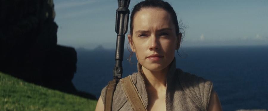 first scene with rey from the last jedi