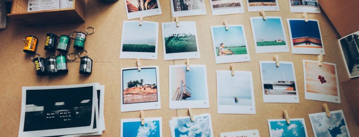 Be Memorable - Desk with photos