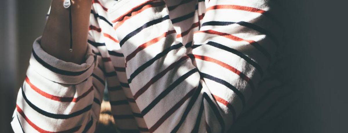 where is waldo shirt looking person