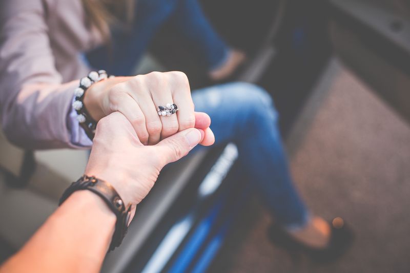 Three Ways We Can Respond To Those Who Offer Their Help