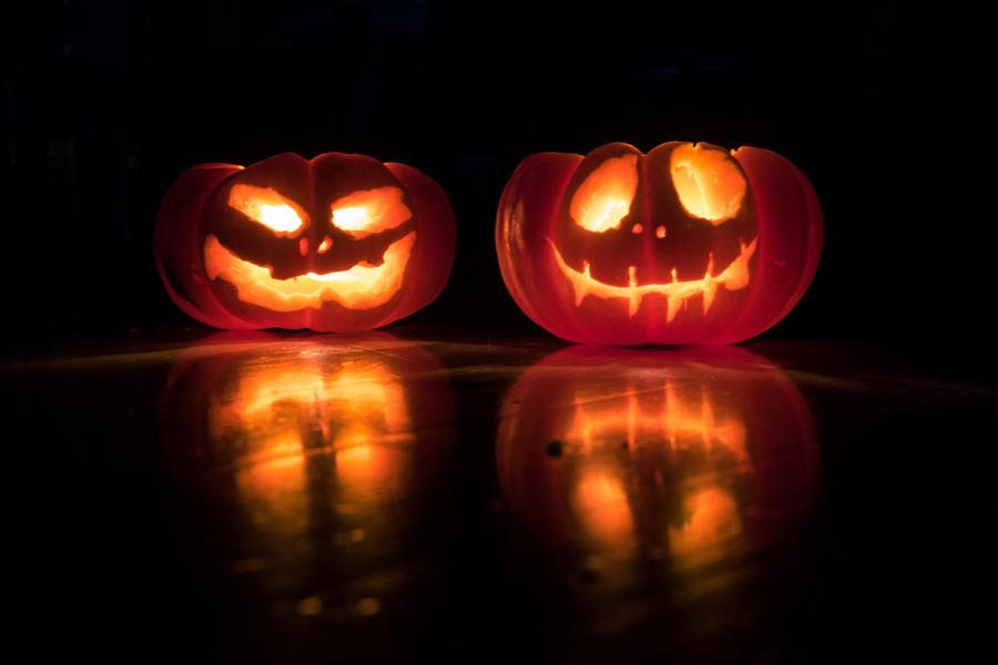 Carved Pumpkins Light Twins