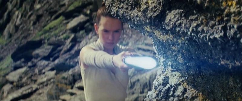 Rey - Lightsaber - Last Jedi