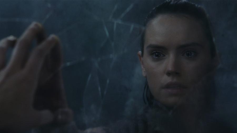 Rey - Mirror - Last Jedi