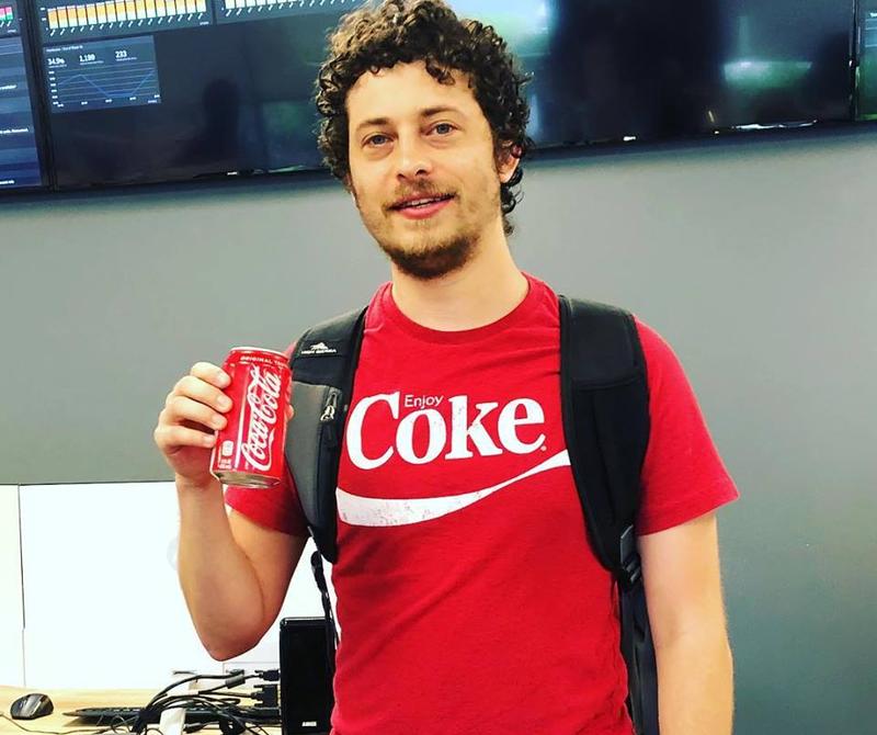 drink Coca Cola