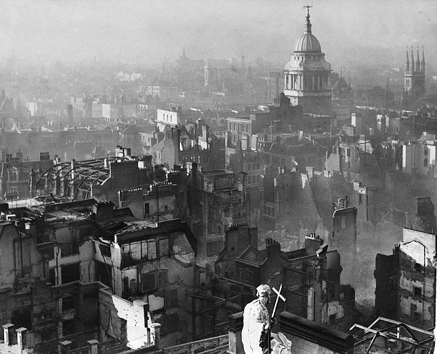 london after Germany bombed it in world war 2