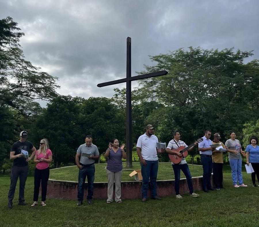 cross in honduras