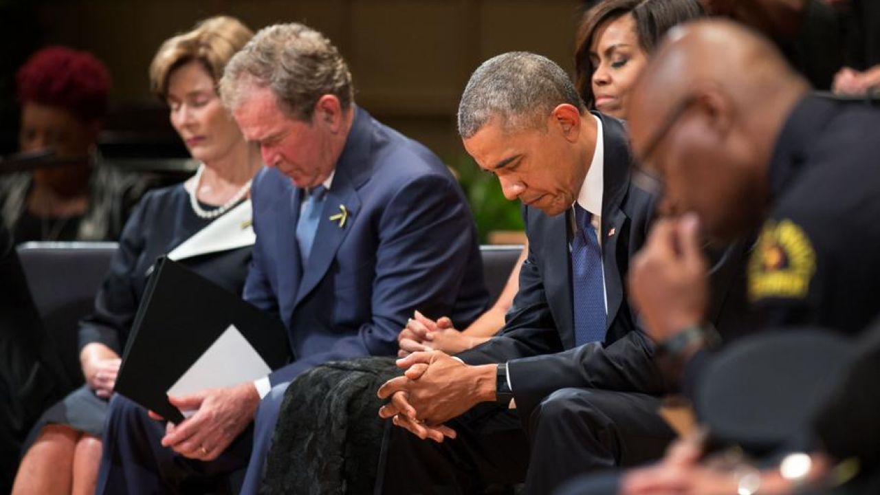 George & Laura Bush | Barrack & Michelle Obama