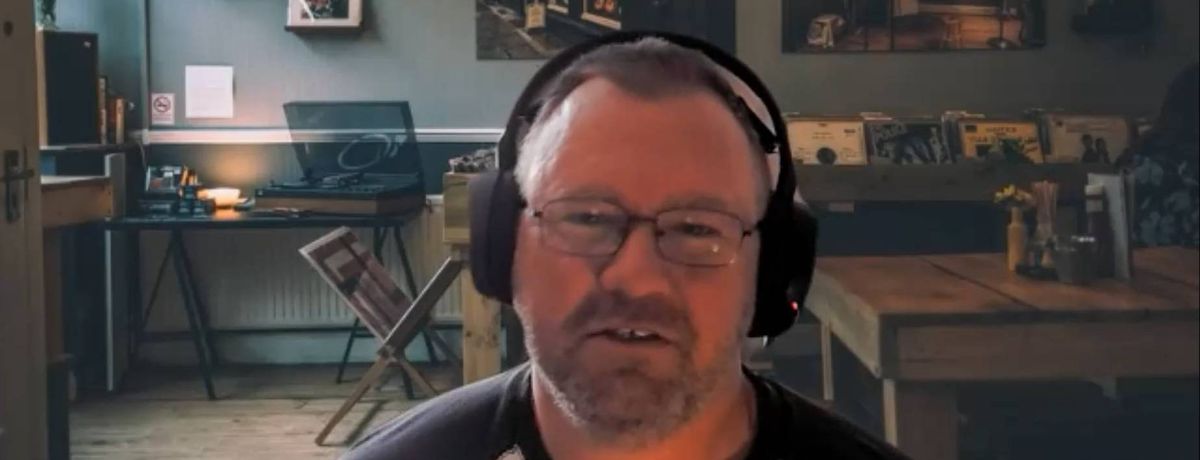 Dustin Devries Photo, Indoors