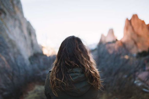 Women looking at the mountain range