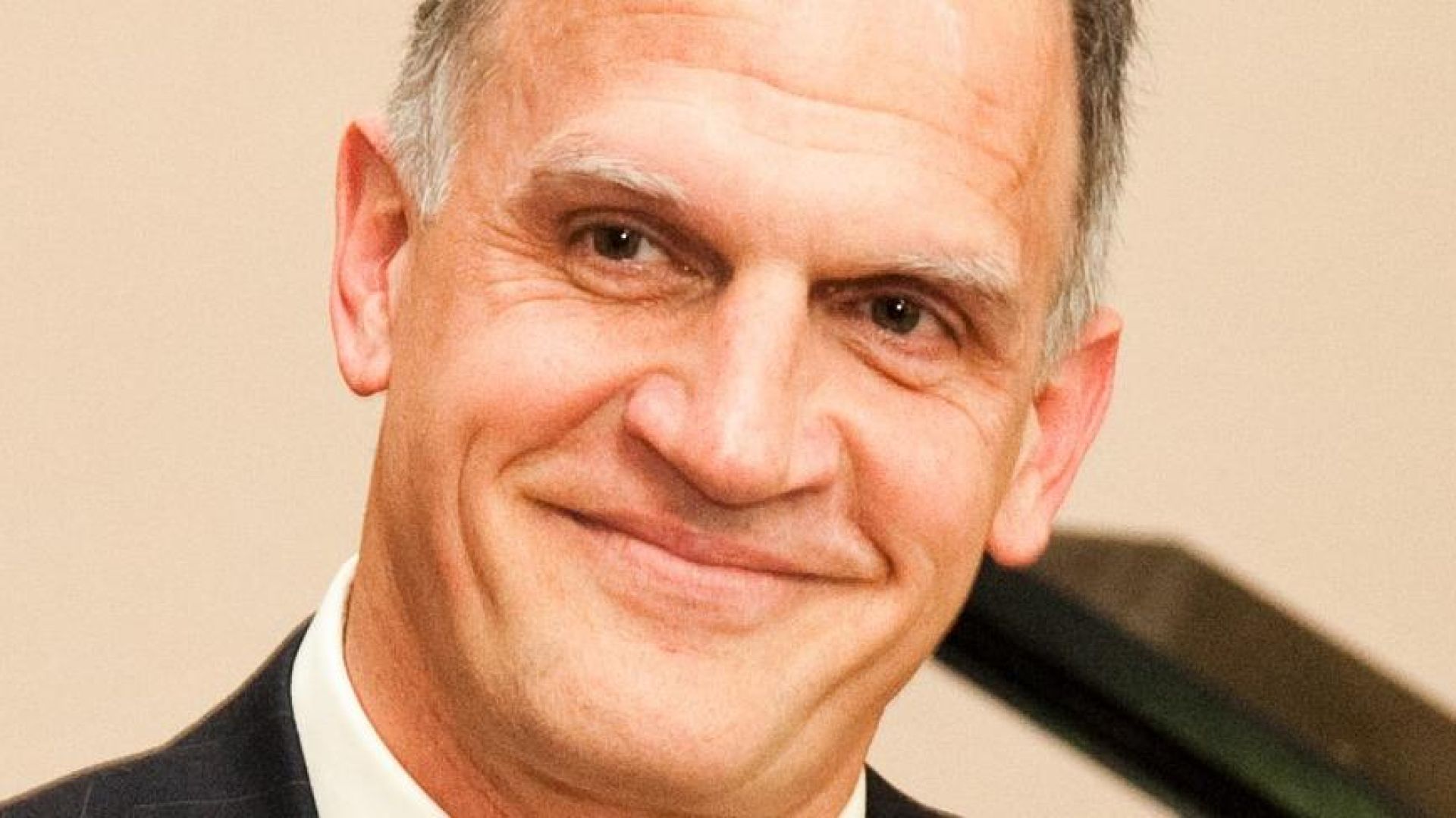 scott siegel portrait photo cropped
